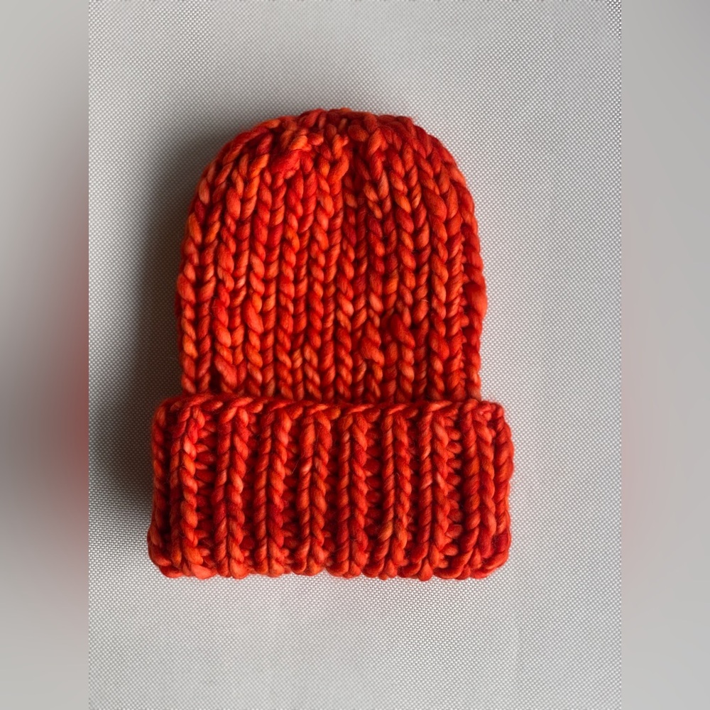 Chunky cozy knit beanie - glazed carrot / orangey-red vibrant